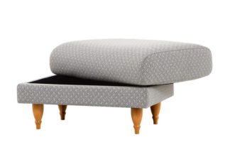 Маленькие кресла и банкетки для прихожих