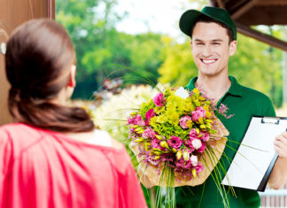 Особенности услуги доставки цветов