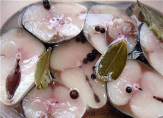 Как вкусно засолить свежую скумбрию в рассоле?