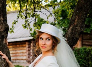 Головной убор или его отсутствие: завершаем образ с пышным платьем