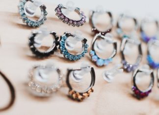 Правильные украшения для пирсинга — какие они?