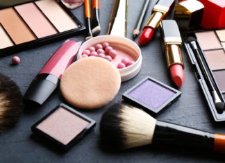 Декоративная косметика – что входит в это понятие и что к ней относится?