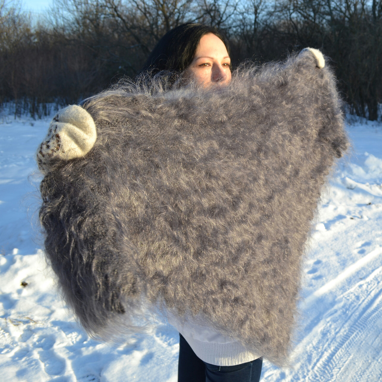 Оленевский пуховый платок шаль. Шерстяной пуховый платок. Пуховый платок серый. Шерстяной пуховый платок. Пуховый платок козий пух.