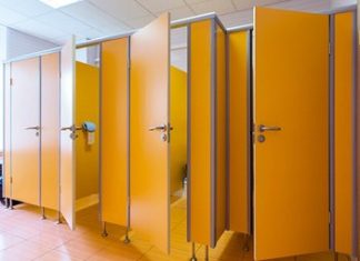 Особенности выбора сантехнических перегородок