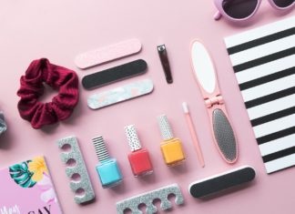 Какой инвентарь должен быть обязательно у маникюрного мастера?