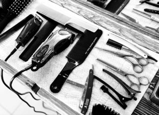 Как начинающему парикмахеру выбрать инструменты?